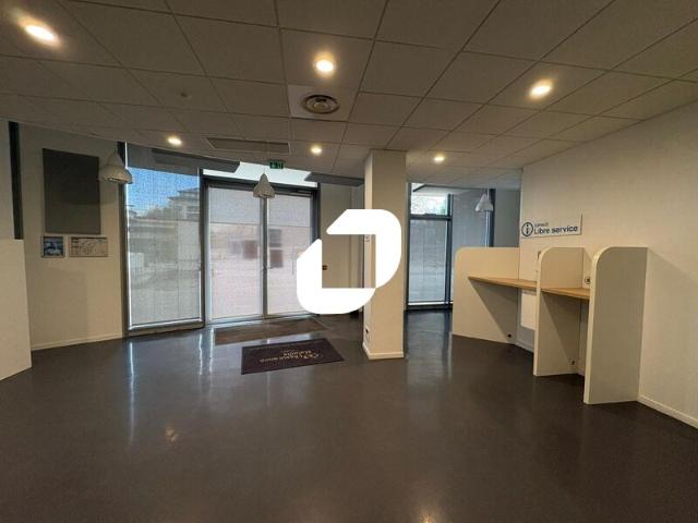 Location bureaux Saint Germain en Laye Proche Tram T13 et RER A