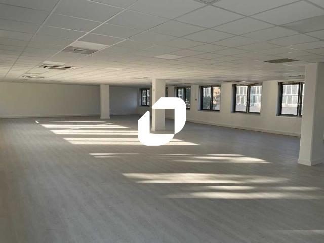 Location bureaux Saint Germain en Laye Proche tram et commerces