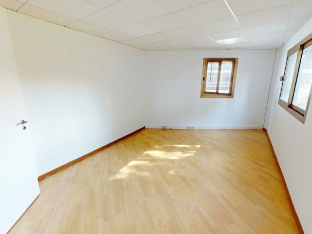 Location bureaux Saint Laurent du Var Proximité Centre Commercial CAP 3000