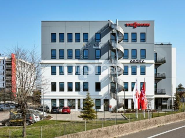 Location bureaux Saint Priest Proche transports en commun