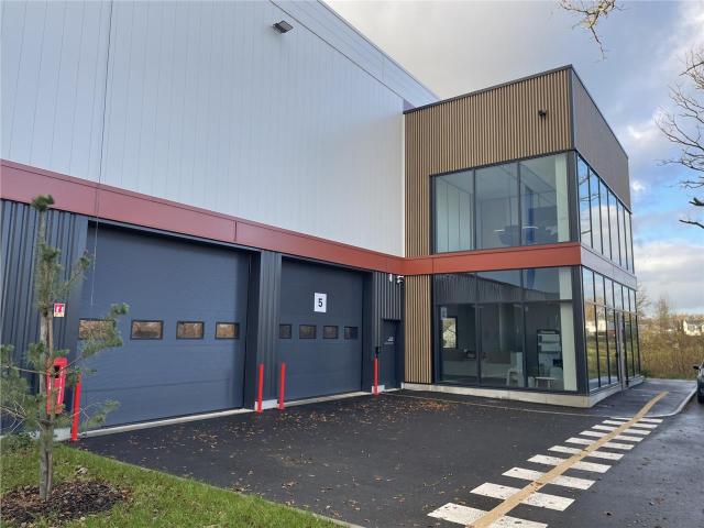Location bureaux Sautron Bâtiment neuf avec 30 parkings
