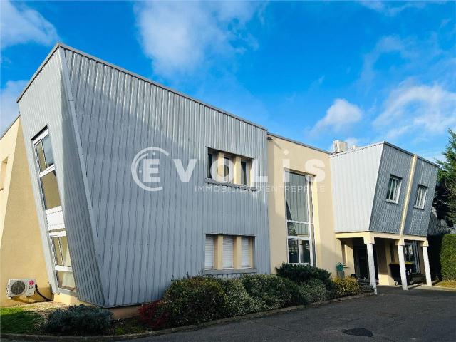 Location bureaux Savigny le Temple Proche RER D et A5