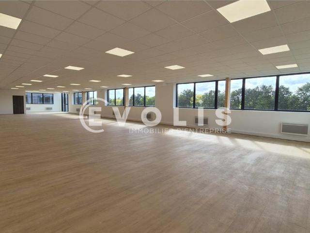 Location bureaux Serris Proche autoroute A4 et RER