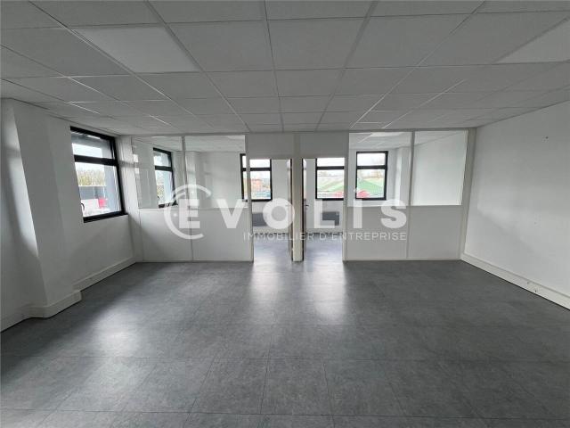 Location bureaux Servon Proche N104 et RN