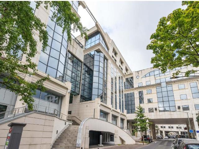 Location bureaux Sèvres Face à la Seine, Quartier d'affaires
