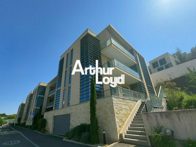 Location bureaux Sophia Antipolis Proche A8 et aéroport Nice