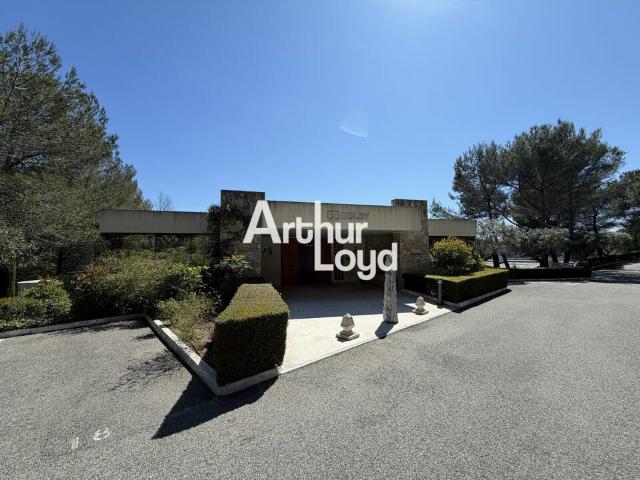 Location bureaux Sophia Antipolis Proche A8 et centre de vie