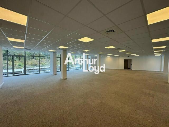 Location bureaux Sophia Antipolis Proche A8 et transports