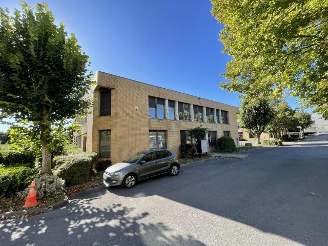 Location bureaux Torcy Proche centres commerciaux et transports
