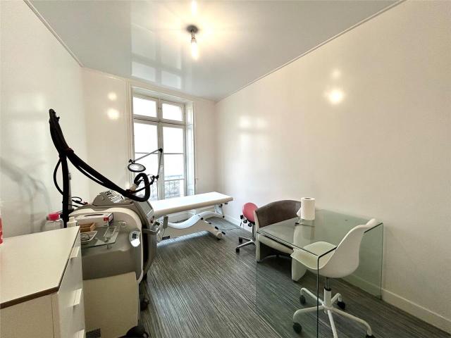 Location bureaux Triangle d'Or Bordeaux Proche tram et bus