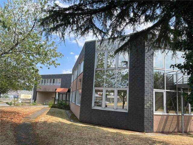 Location bureaux Vannes Proche voie express et réseau BreizhGo
