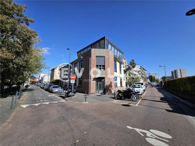 Location bureaux Vanves Proche métro Malakoff et bus