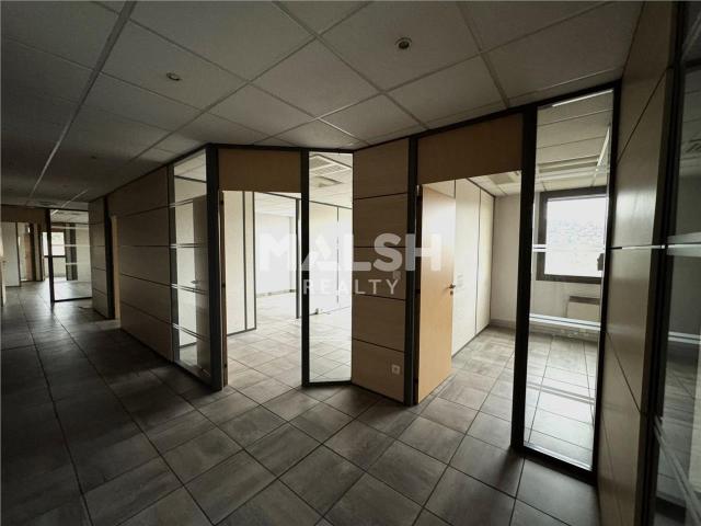 Location bureaux Villars 42390 Proche autoroute, nombreux stationnements