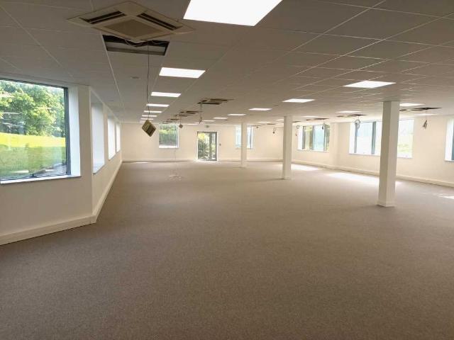 Location bureaux Villeneuve d'Ascq Proximité Décathlon Campus et autoroute A22