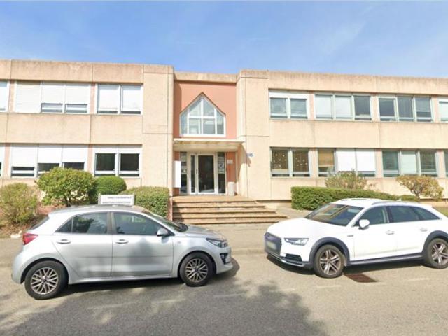 Location bureaux Vitrolles Proche centre commercial et axes autoroutiers