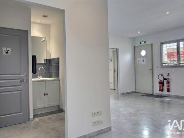 Location Bureaux 0 pièces 154 m2 Vedène