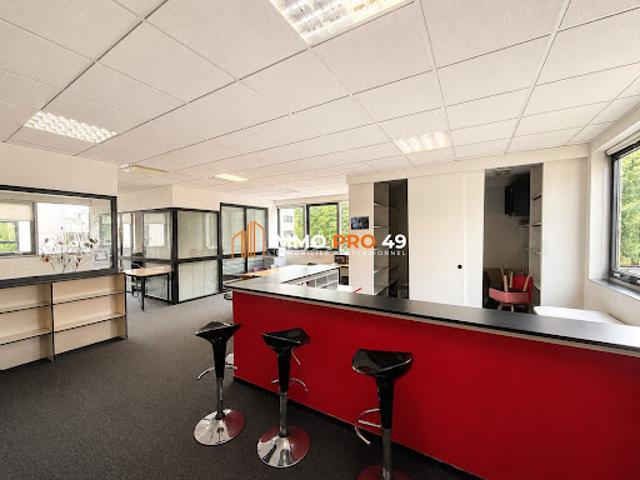 Location Bureaux 0 pièces 160 m2 Cholet