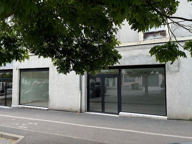 Location Bureaux 0 pièces 180 m2 Vierzon