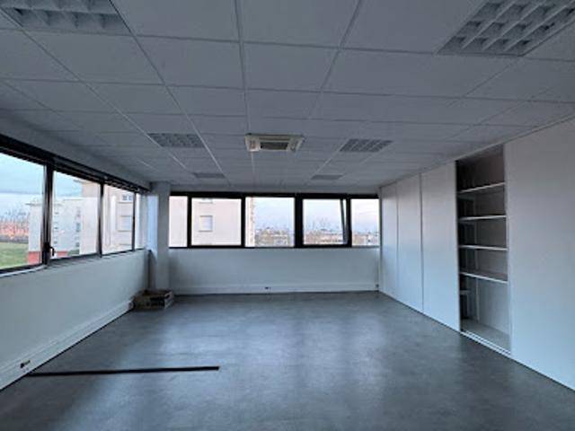 Location Bureaux 0 pièces 126 m2 Reims