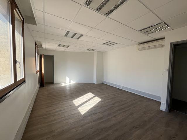Location Bureaux 0 pièces 129 m2 Aix en Provence