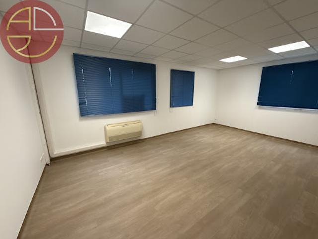 Location Bureaux 0 pièces 133 m2 Labège
