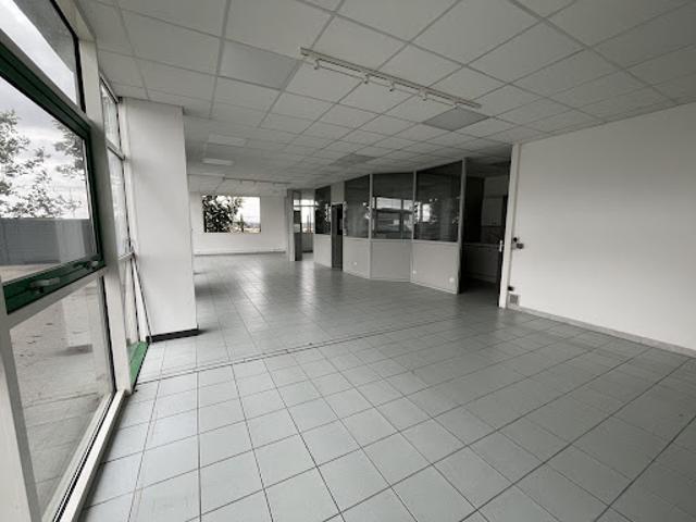 Location Bureaux 0 pièces 217 m2 Rivery