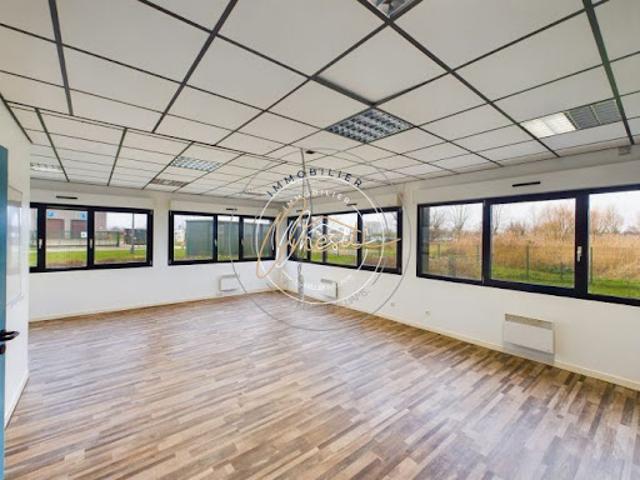 Location Bureaux 0 pièces 310 m2 Bierne