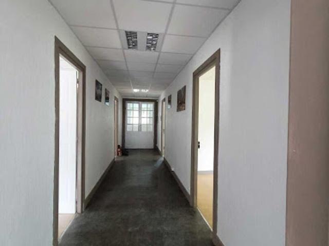 Location Bureaux 0 pièces 400 m2 Soulom
