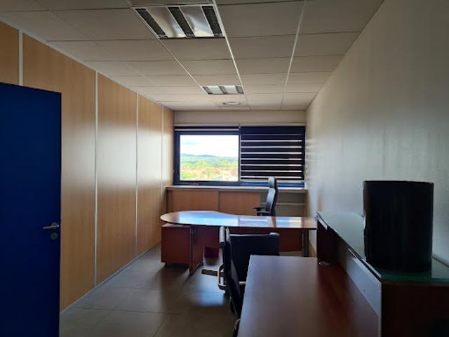 Location Bureaux 0 pièces 42 m2 Castries