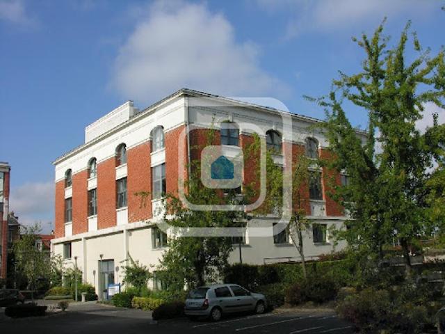 Location Bureaux 0 pièces 678.79 m2 Reims
