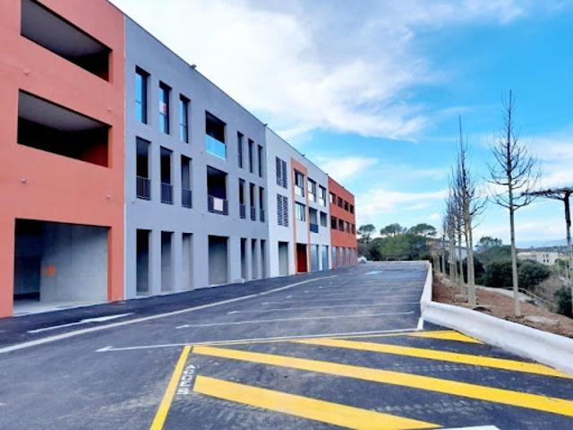 Location Bureaux 0 pièces 62 m2 Saint raphael