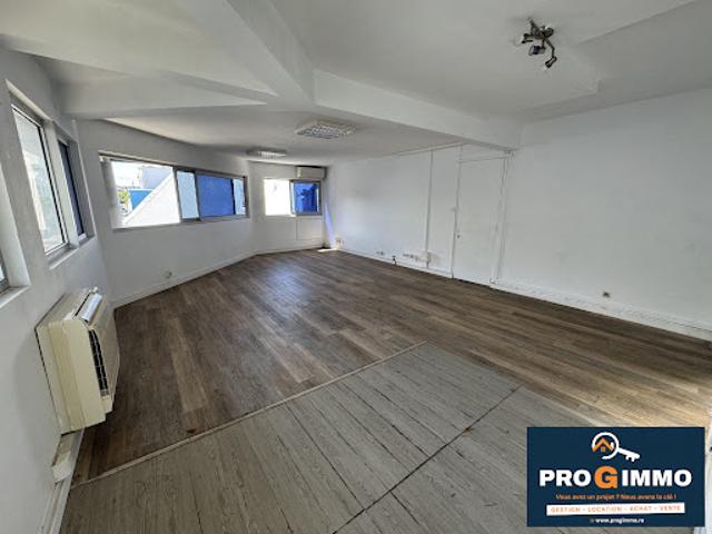 Location Bureaux 0 pièces 70 m2 Saint Pierre