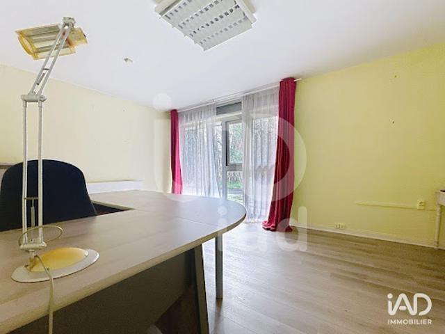 Location Bureaux 0 pièces 70 m2 Vaux le Pénil