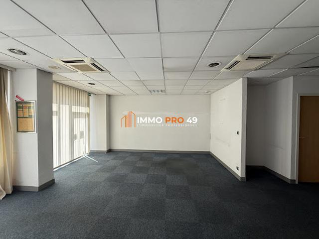 Location Bureaux 0 pièces 84 m2 Cholet