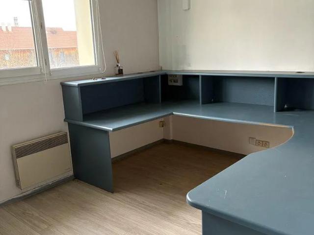 Location Bureaux 145 m²