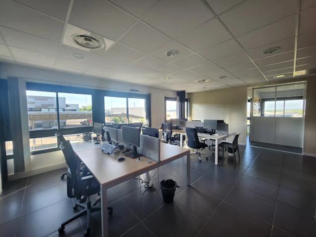 Location Bureaux 14 pièces 290 m2 Montpellier