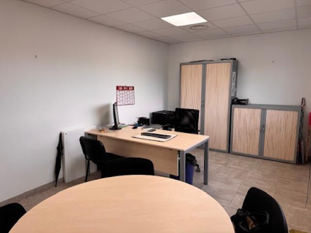 Location Bureaux 17 m2 Lambesc