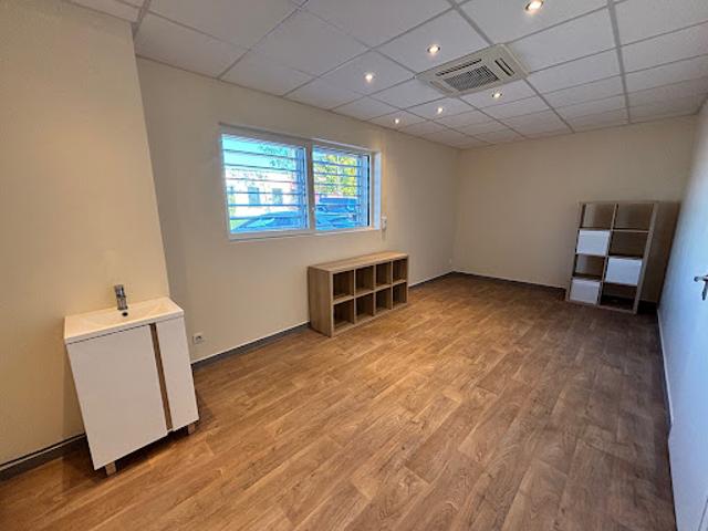 Location Bureaux 18.7 m2 Villechétif