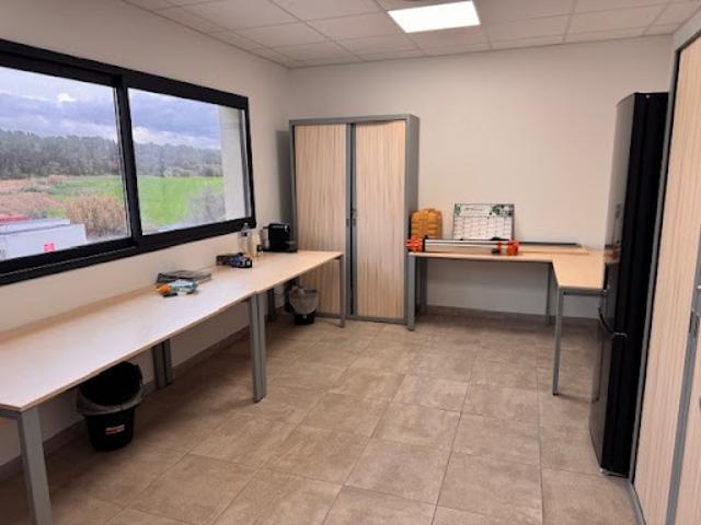 Location Bureaux 19 m2 Lambesc