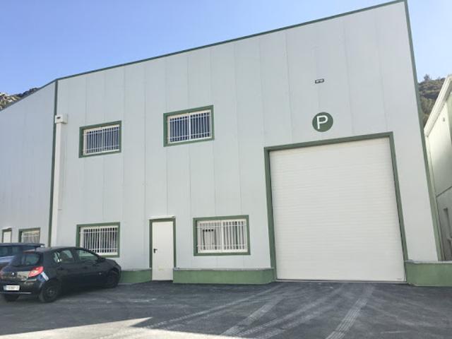 Location Bureaux 1046 m2 Gemenos