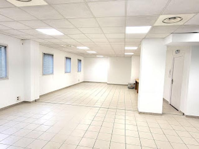Location Bureaux 110 m2 Nimes