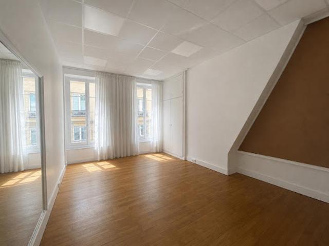 Location Bureaux 123 m2 Paris 10ème