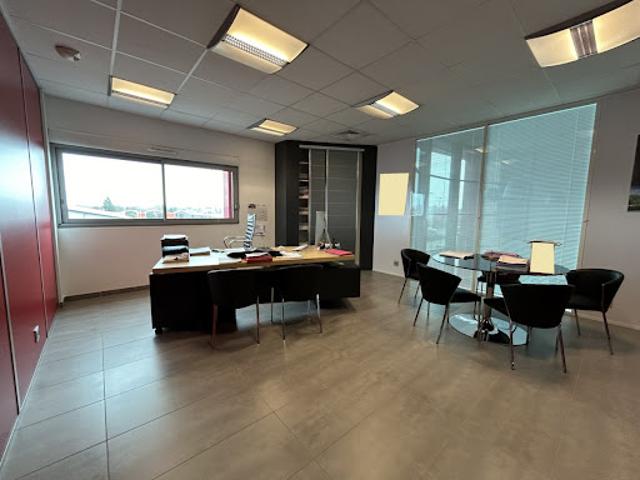 Location Bureaux 1200 m2 Limoges