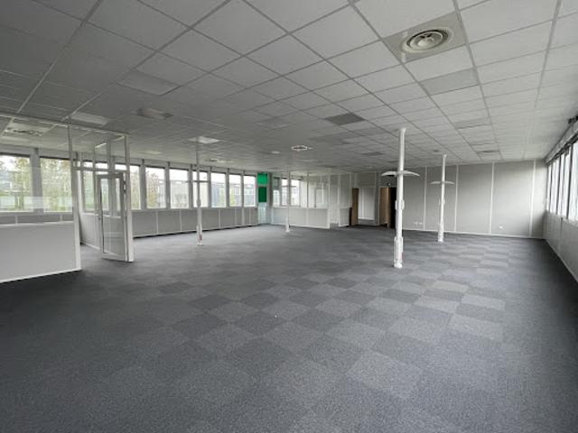 Location Bureaux 0 pièces 1225 m2 Limoges