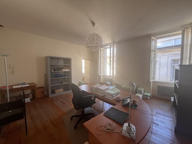 Location Bureaux 125.33 m2 Angouleme