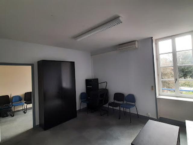 Location Bureaux 126 m2 Les Herbiers