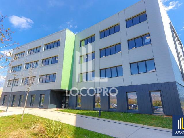 LOCATION BUREAUX 1380m2 VITROLLES