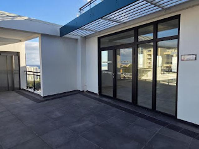 Location Bureaux 1 pièce 0 m2 Saint Pierre