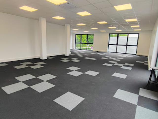Location Bureaux 1 pièce 105 m2 Rosheim