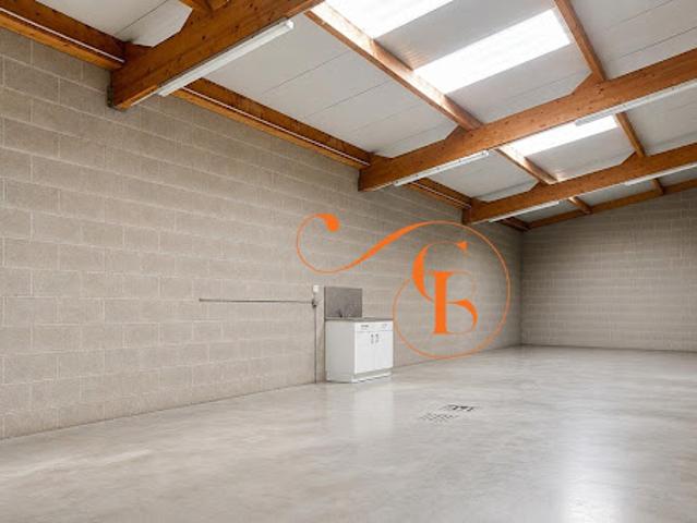 Location Bureaux 1 pièce 118 m2 Port Saint Père